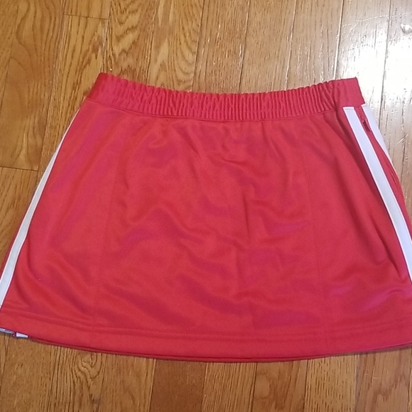 Sz small Bebe sports skirt, like new! - Picture 2 of 4